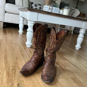 Men’s size 8 1/2 D brown leather  cowboy boots